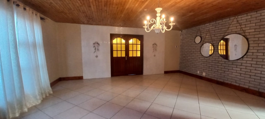 4 Bedroom Property for Sale in Retreat Western Cape